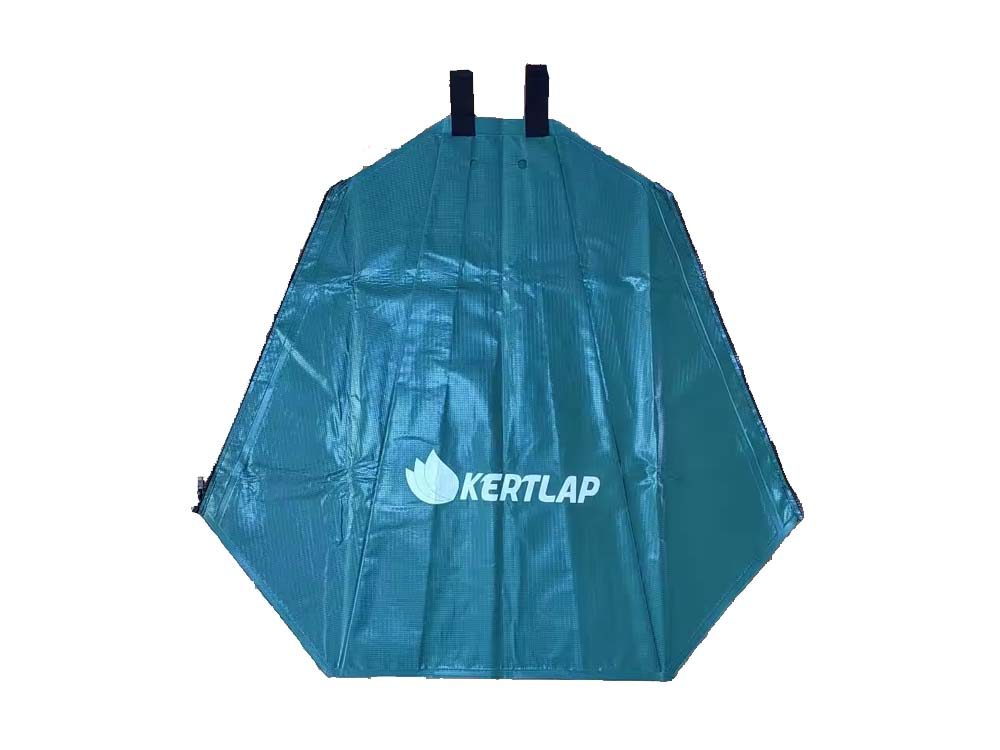 faöntöző zsák logoval